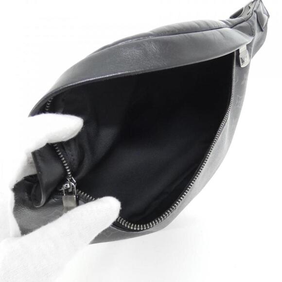 LOUIS VUITTON Black Monogram Shoulder Bag - Picture 7 of 7